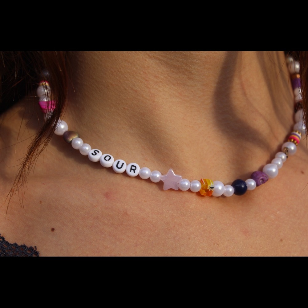 SOUR NECKLACE - Picture 3 of 4
